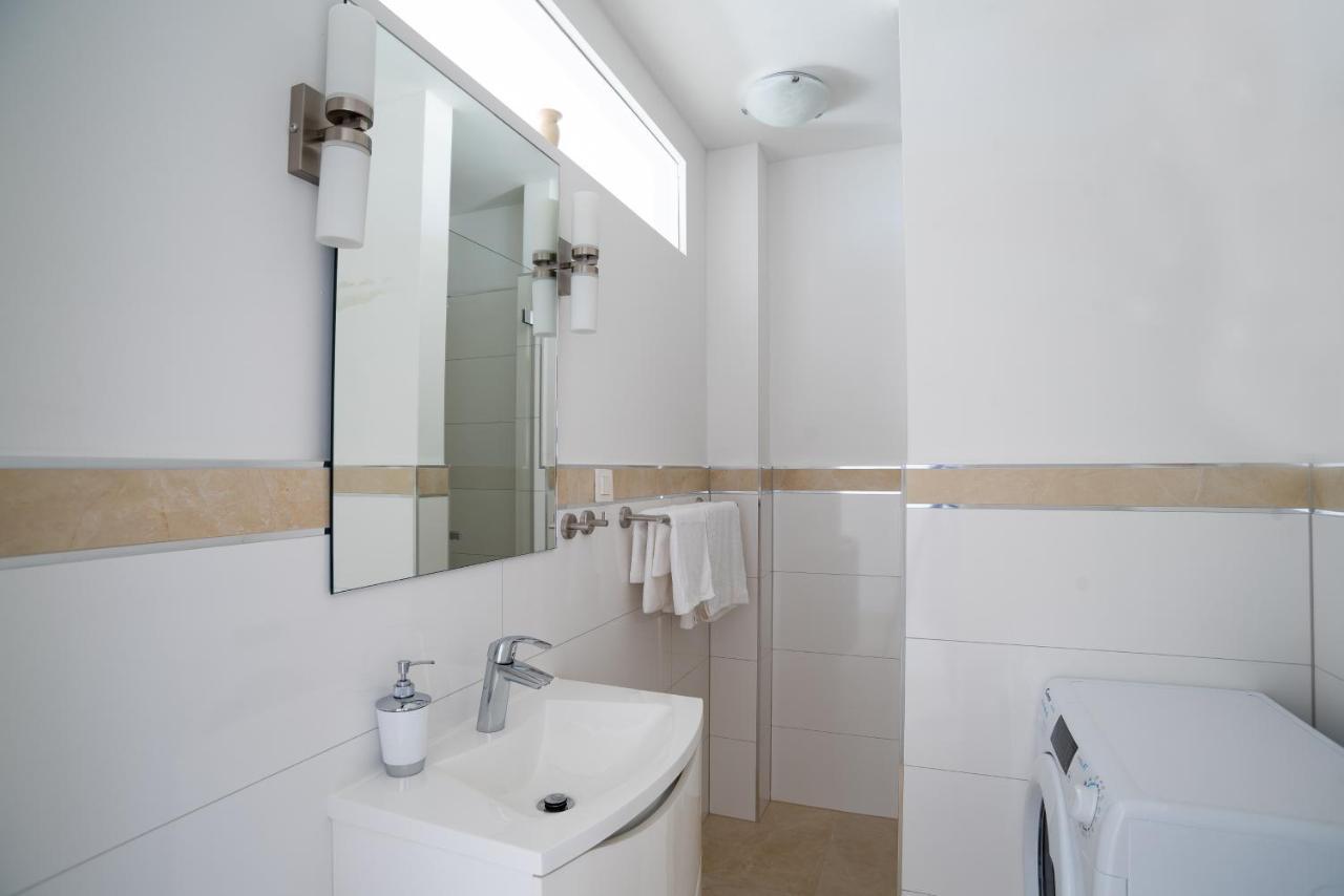 Apatmani Apartment *