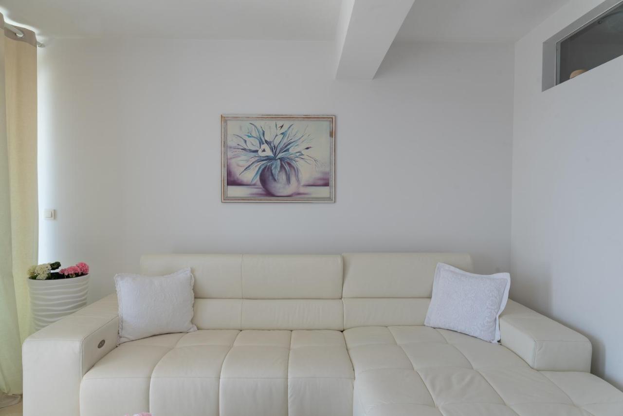 Apartment Apatmani *