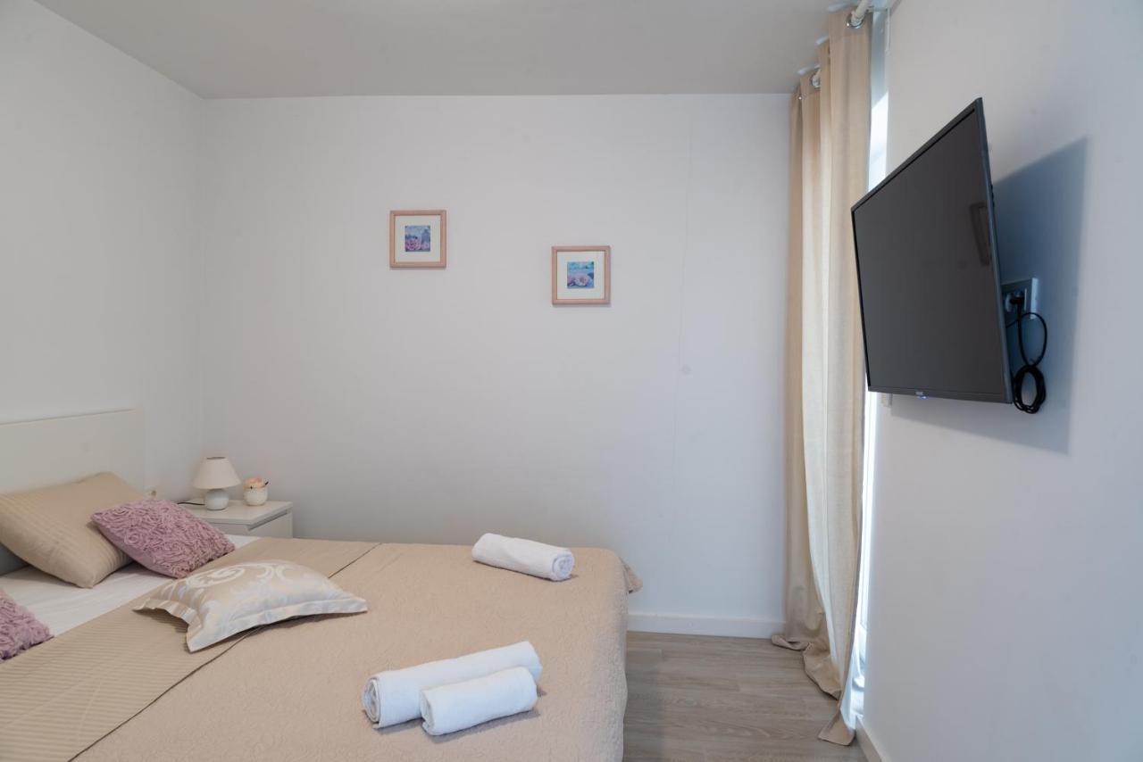 Apatmani Apartment *