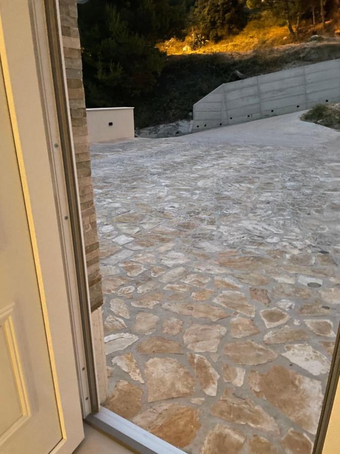 Apatmani * Čelina