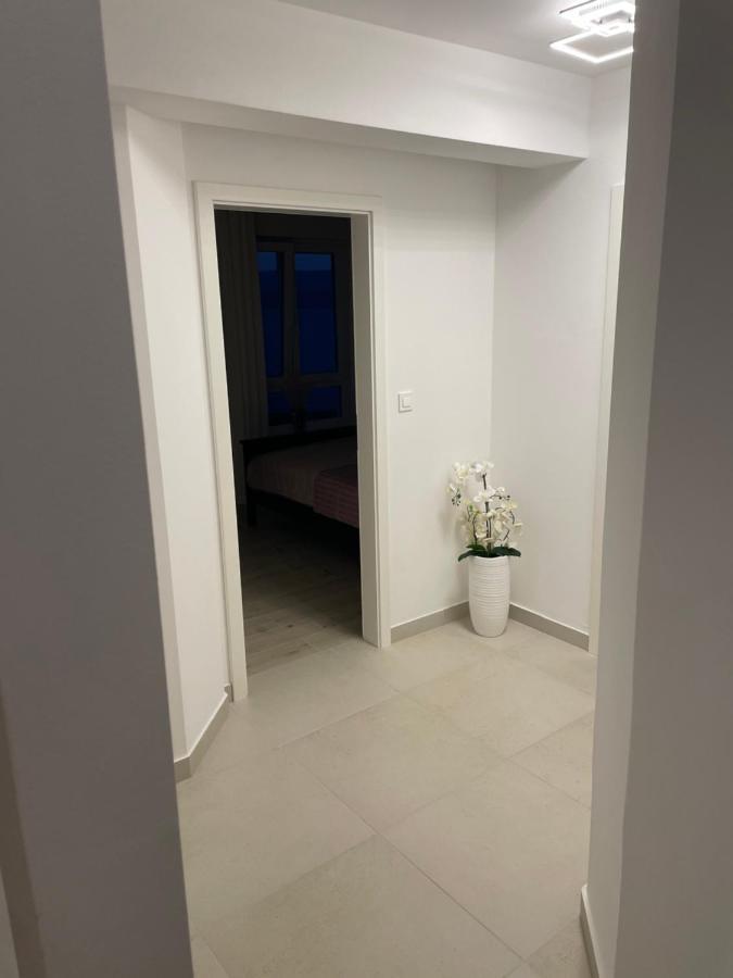 Apatmani Apartment *